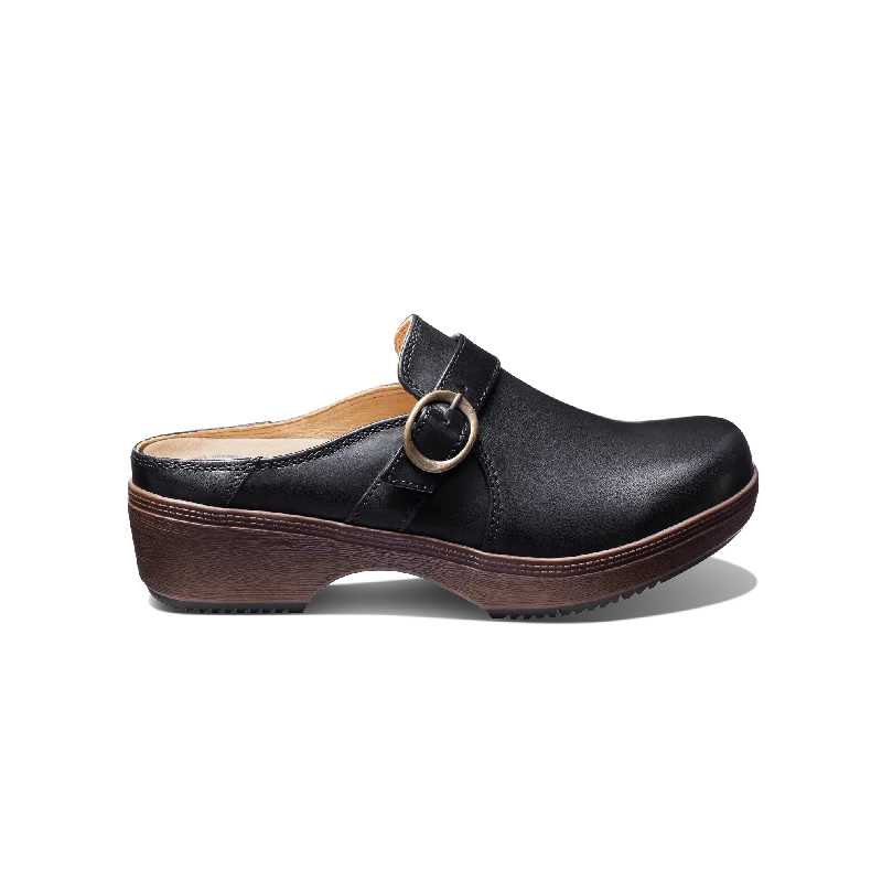 Sustainable Women's Recycled Material Loafers in Gray for Eco - Conscious ShoppersWomen's Cascade Clog Sustainable Women's Recycled Material Loafers in Gray for Eco - Conscious ShoppersWomen's Cascade Clog