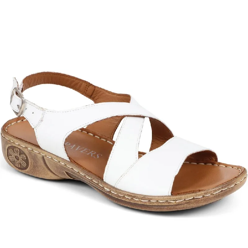 Child - Friendly Women's Sandals with a Secure Buckle in Purple for Moms on the GoBuckle Strap Sandals - GENC37007 / 324 731 Child - Friendly Women's Sandals with a Secure Buckle in Purple for Moms on the GoBuckle Strap Sandals - GENC37007 / 324 731