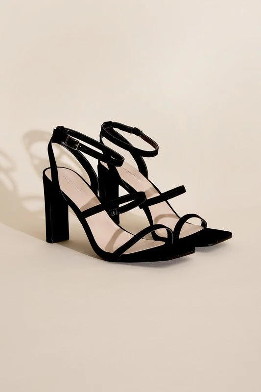 Waterproof Women's Rubber Beach Sandals with Arch Support in Blue for Water ActivitiesDEVIN - ANKLE STRAP Elegant Heel Black Sandals For Women Waterproof Women's Rubber Beach Sandals with Arch Support in Blue for Water ActivitiesDEVIN - ANKLE STRAP Elegant Heel Black Sandals For Women