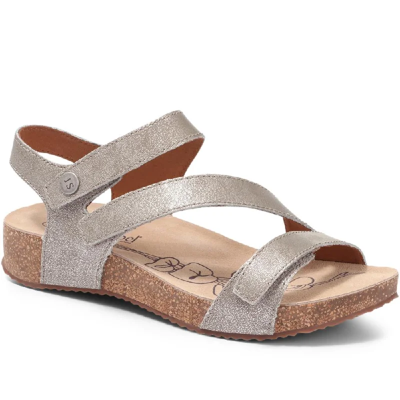 Women's Thong Sandals with a Beaded Design in Multicolor for a Beachy AestheticWomen's Thong Sandals with a Beaded Design in Multicolor for a Beachy AestheticLeather Strap Sandal - JOSEF29508 / 315 145 Women's Thong Sandals with a Beaded Design in Multicolor for a Beachy AestheticWomen's Thong Sandals with a Beaded Design in Multicolor for a Beachy AestheticLeather Strap Sandal - JOSEF29508 / 315 145