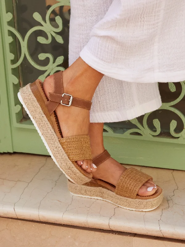 Women's Sandals with a Wedge Heel and a Tassel Detail in Orange for a Trendy LookPANAMA Women's Sandals with a Wedge Heel and a Tassel Detail in Orange for a Trendy LookPANAMA