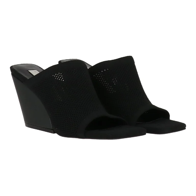 Women's Ankle - Strap Sandals with a Block Heel in Red for a Sophisticated StyleStella Mccartney Womens Black Sandal