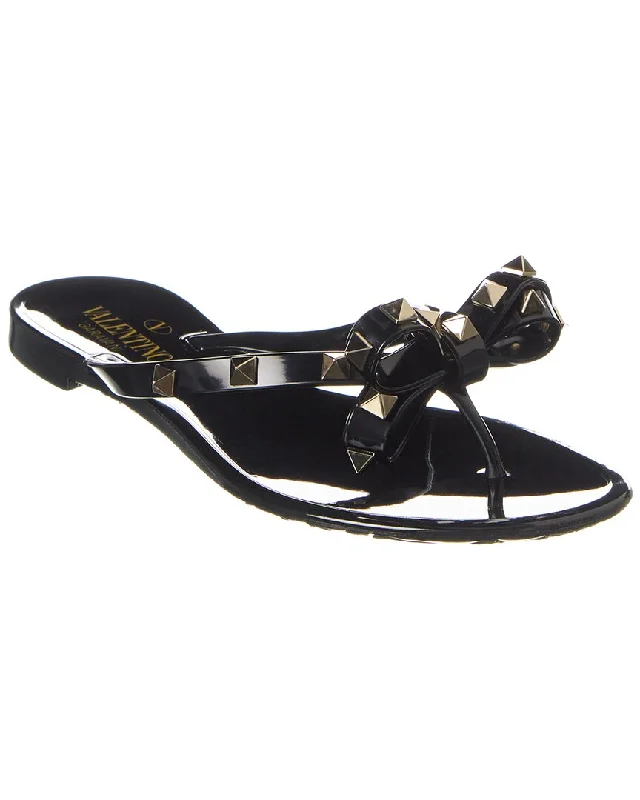 Women's Strappy Gladiator Sandals with Buckle Closures in Tan for a Boho LookValentino Rockstud Rubber Flip Flop Women's Strappy Gladiator Sandals with Buckle Closures in Tan for a Boho LookValentino Rockstud Rubber Flip Flop