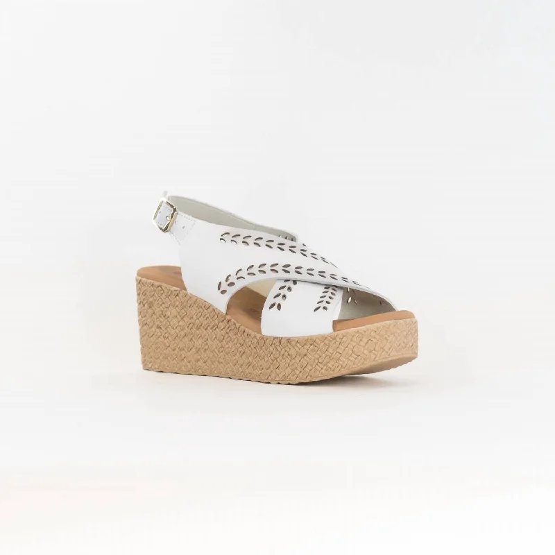 Child - Friendly Women's Sandals with a Secure Buckle in Purple for Moms on the GoWomen's Bobbie Sandal In White Child - Friendly Women's Sandals with a Secure Buckle in Purple for Moms on the GoWomen's Bobbie Sandal In White
