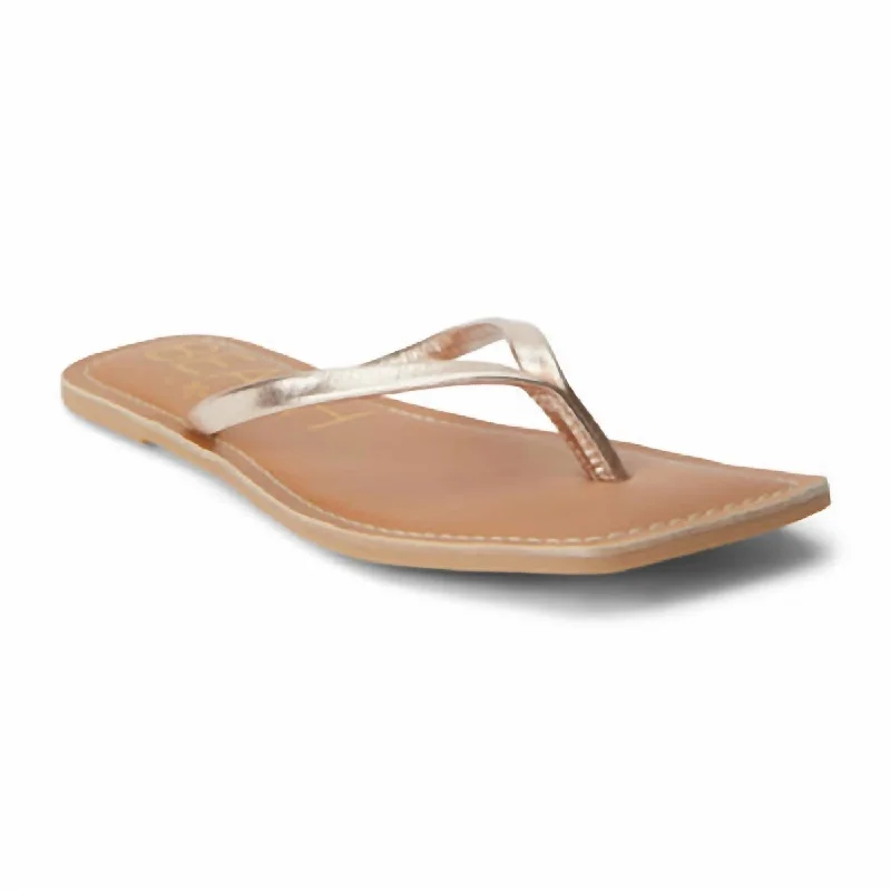 Women's Strappy Gladiator Sandals with Buckle Closures in Tan for a Boho LookWomen's Leather Thong Sandal In Gold Women's Strappy Gladiator Sandals with Buckle Closures in Tan for a Boho LookWomen's Leather Thong Sandal In Gold