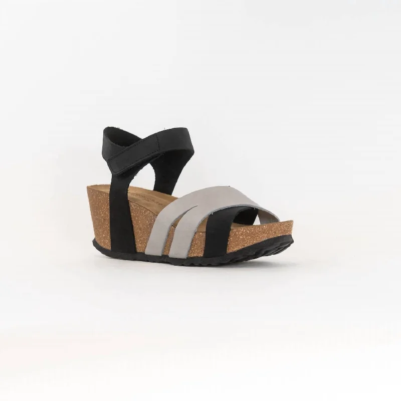 Sustainable Women's Recycled Material Sandals in Beige for Eco - Conscious ShoppersWomen's Olympia Sandal In Black/ice Sustainable Women's Recycled Material Sandals in Beige for Eco - Conscious ShoppersWomen's Olympia Sandal In Black/ice