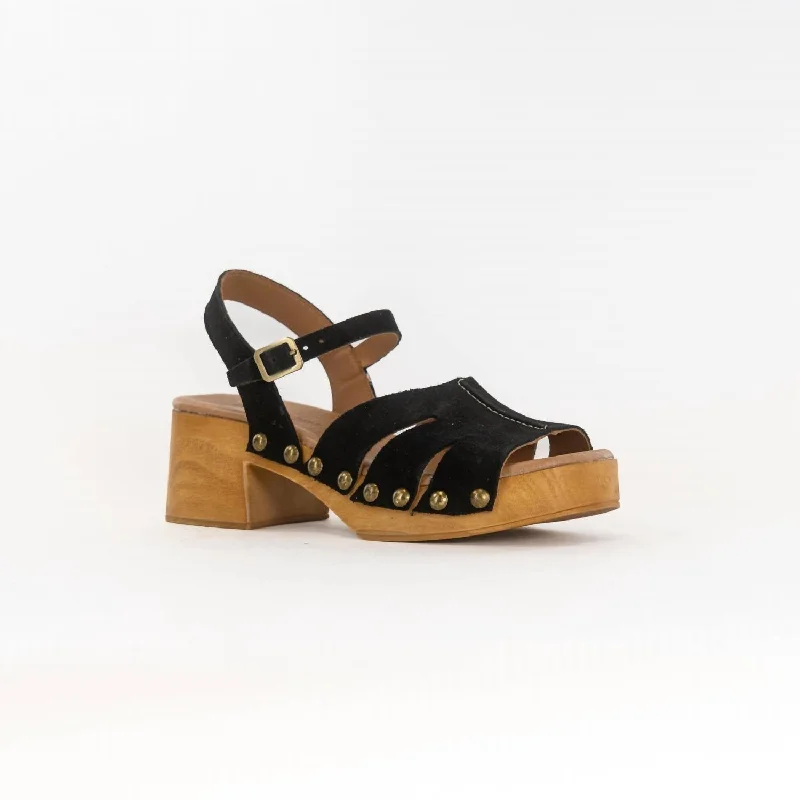 Women's Flat Slide Sandals with a Memory Foam Insole in White for All - Day ComfortWomen's Simone Sandal In Black Women's Flat Slide Sandals with a Memory Foam Insole in White for All - Day ComfortWomen's Simone Sandal In Black