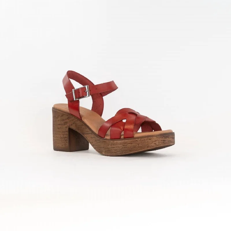 Lightweight Women's Mesh - Paneled Sandals in Yellow for BreathabilityWomen's Uma Sandal In Red Lightweight Women's Mesh - Paneled Sandals in Yellow for BreathabilityWomen's Uma Sandal In Red