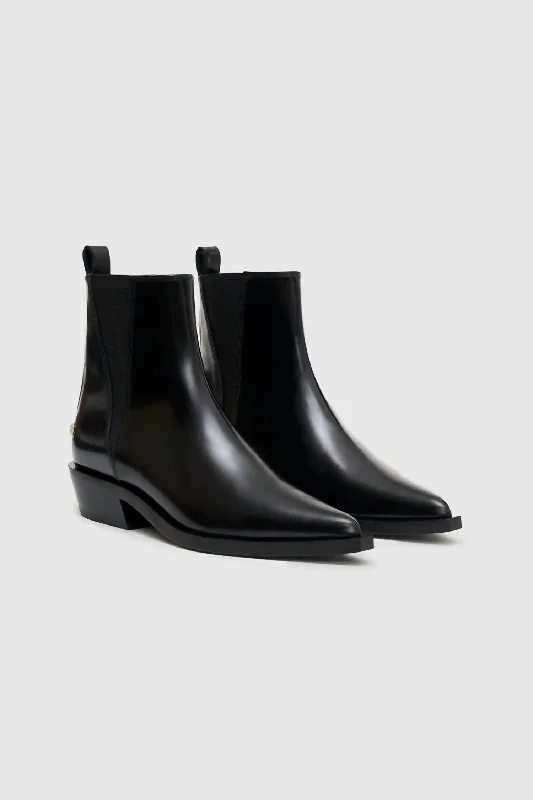 Women's Bekah Flat Boots In Black
