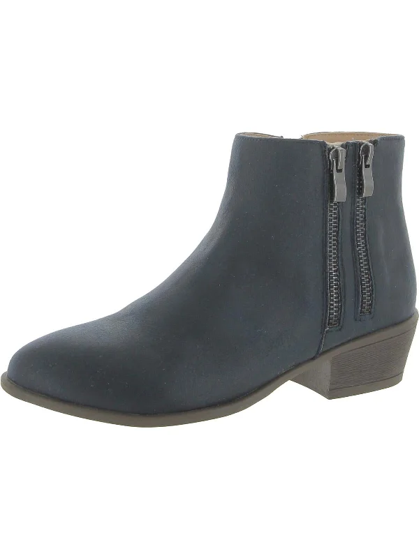 Women's Platform Chelsea Boots in Black for a Modern and Fashion - Forward AppearanceWomens Faux Leather Side Zipper Booties Women's Platform Chelsea Boots in Black for a Modern and Fashion - Forward AppearanceWomens Faux Leather Side Zipper Booties
