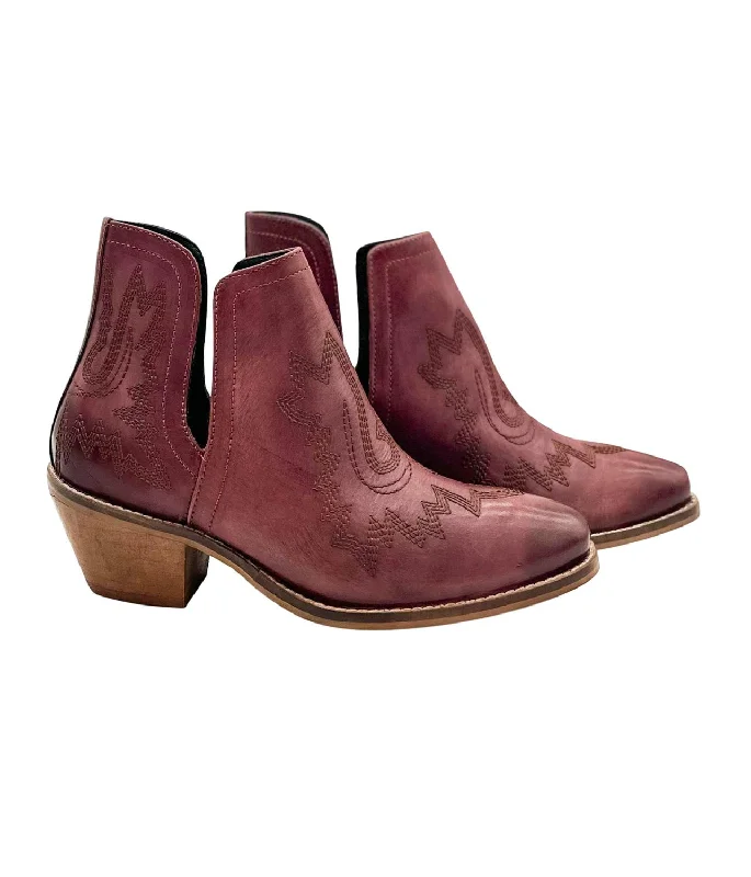 Plus Size Women's Embroidered Knee - High Boots in Burgundy for a Luxurious LookWomen's Kickin' Booties In Burgundy Plus Size Women's Embroidered Knee - High Boots in Burgundy for a Luxurious LookWomen's Kickin' Booties In Burgundy